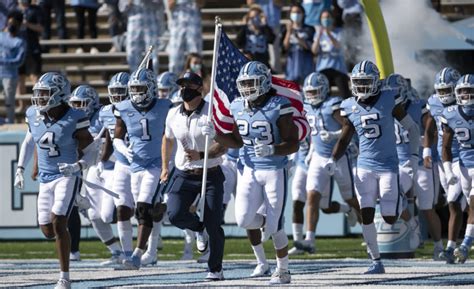 “Everything I wanted”: Community shows up for UNC spring football; gold beats blue, 30-21